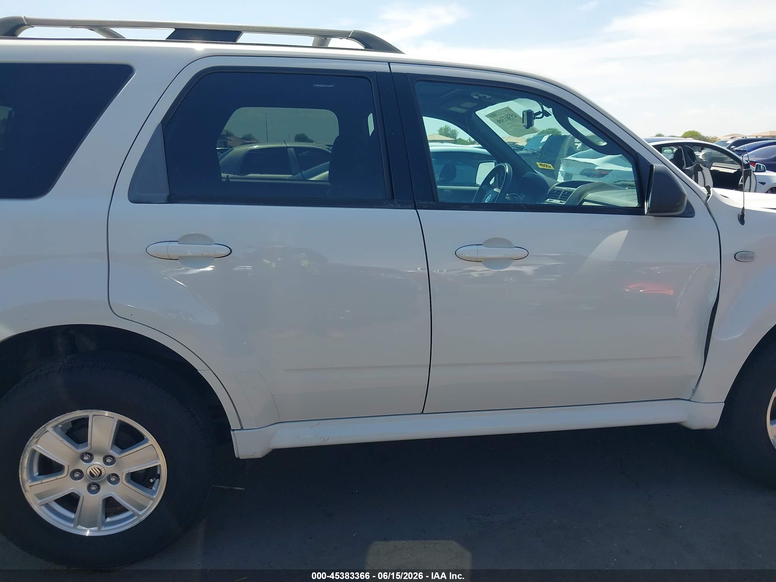 2009 Mercury Mariner V6 White vin: 4M2CU81G39KJ07566