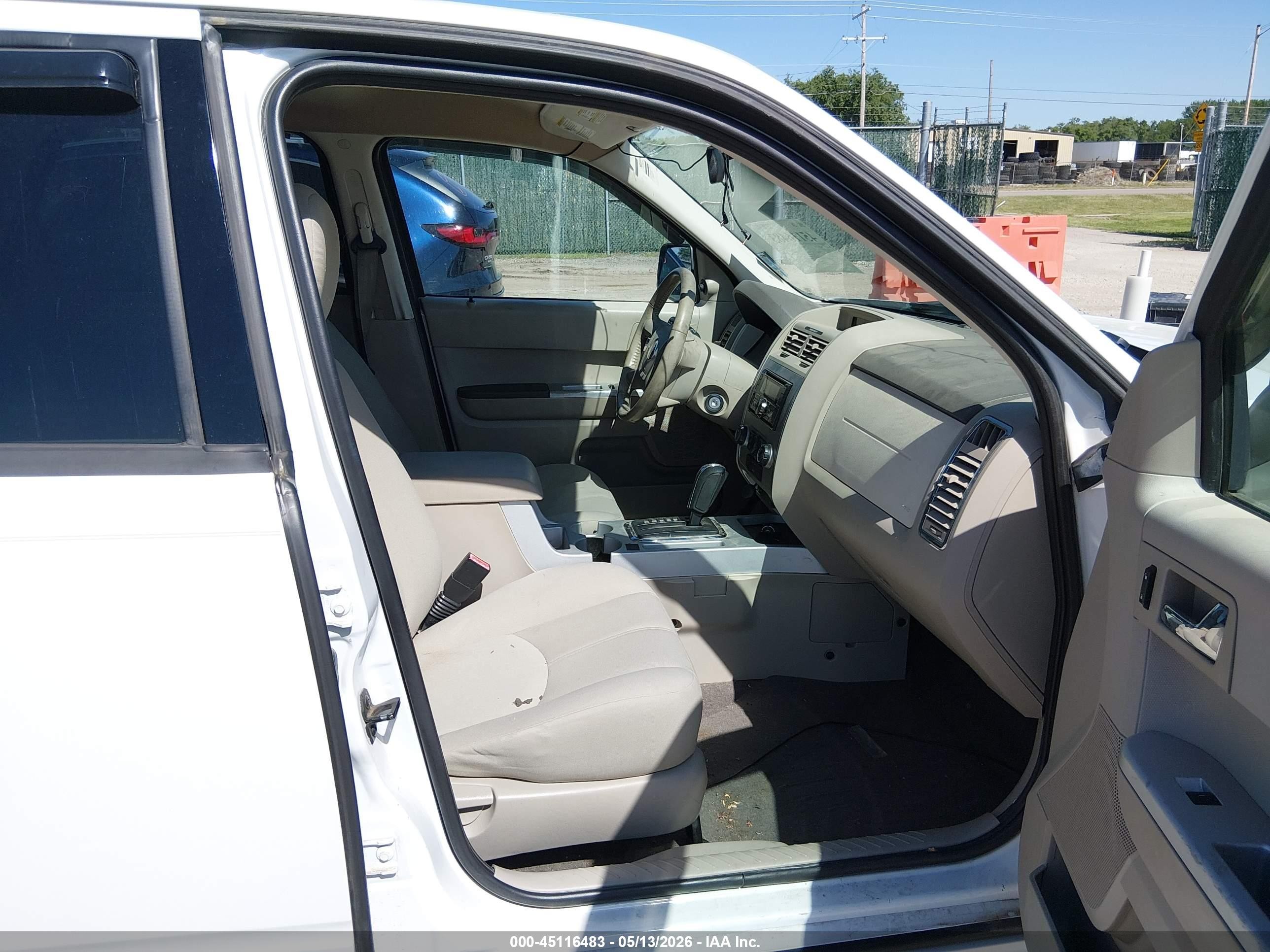 2008 Mercury Mariner I4 White vin: 4M2CU81Z98KJ13534