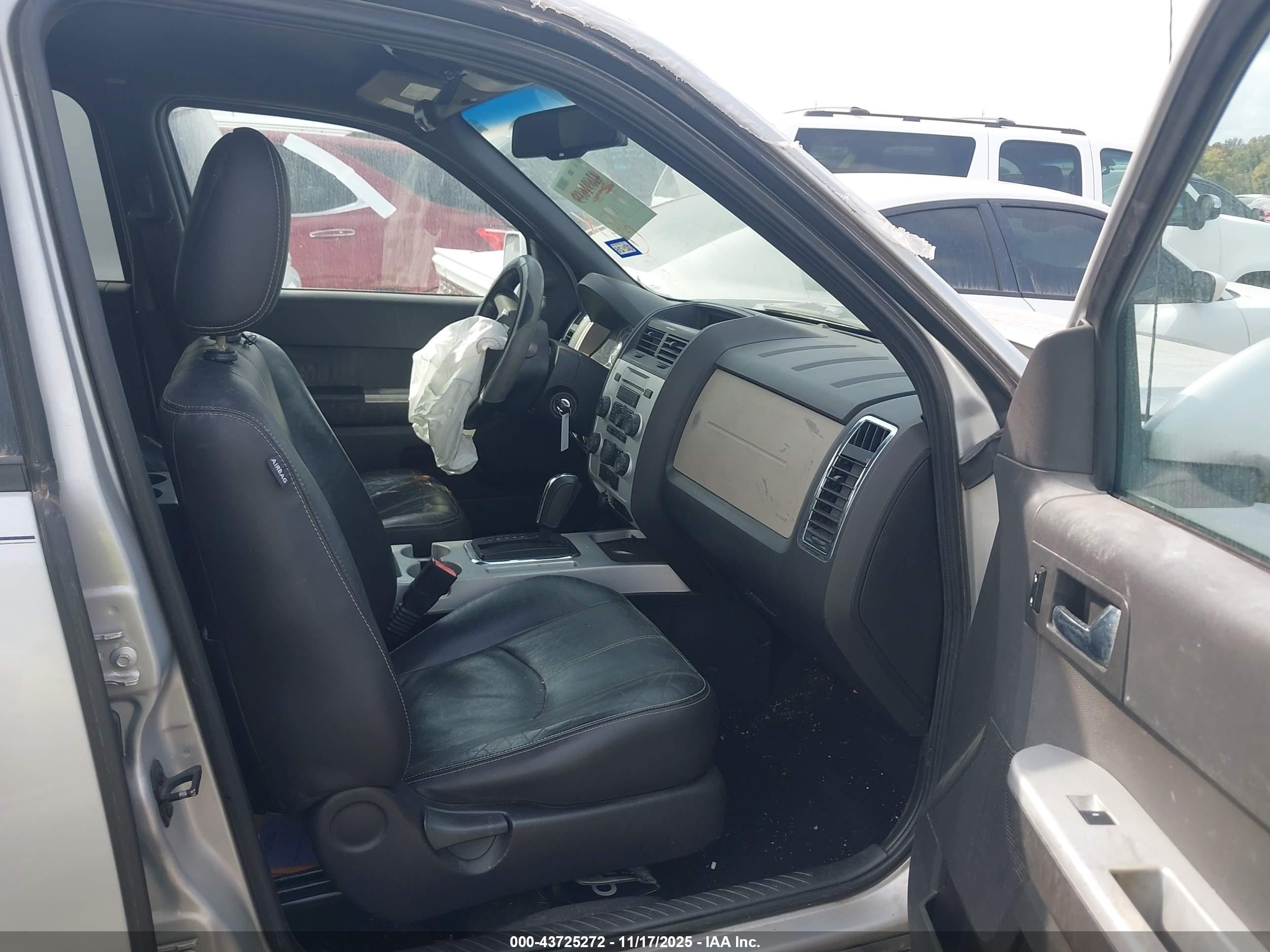 2008 Mercury Mariner Premier Серебряный vin: 4M2CU87128KJ22237