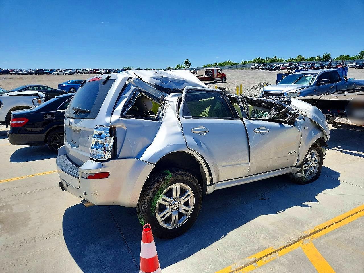 2008 Mercury Mariner Premier Silver vin: 4M2CU87148KJ19260