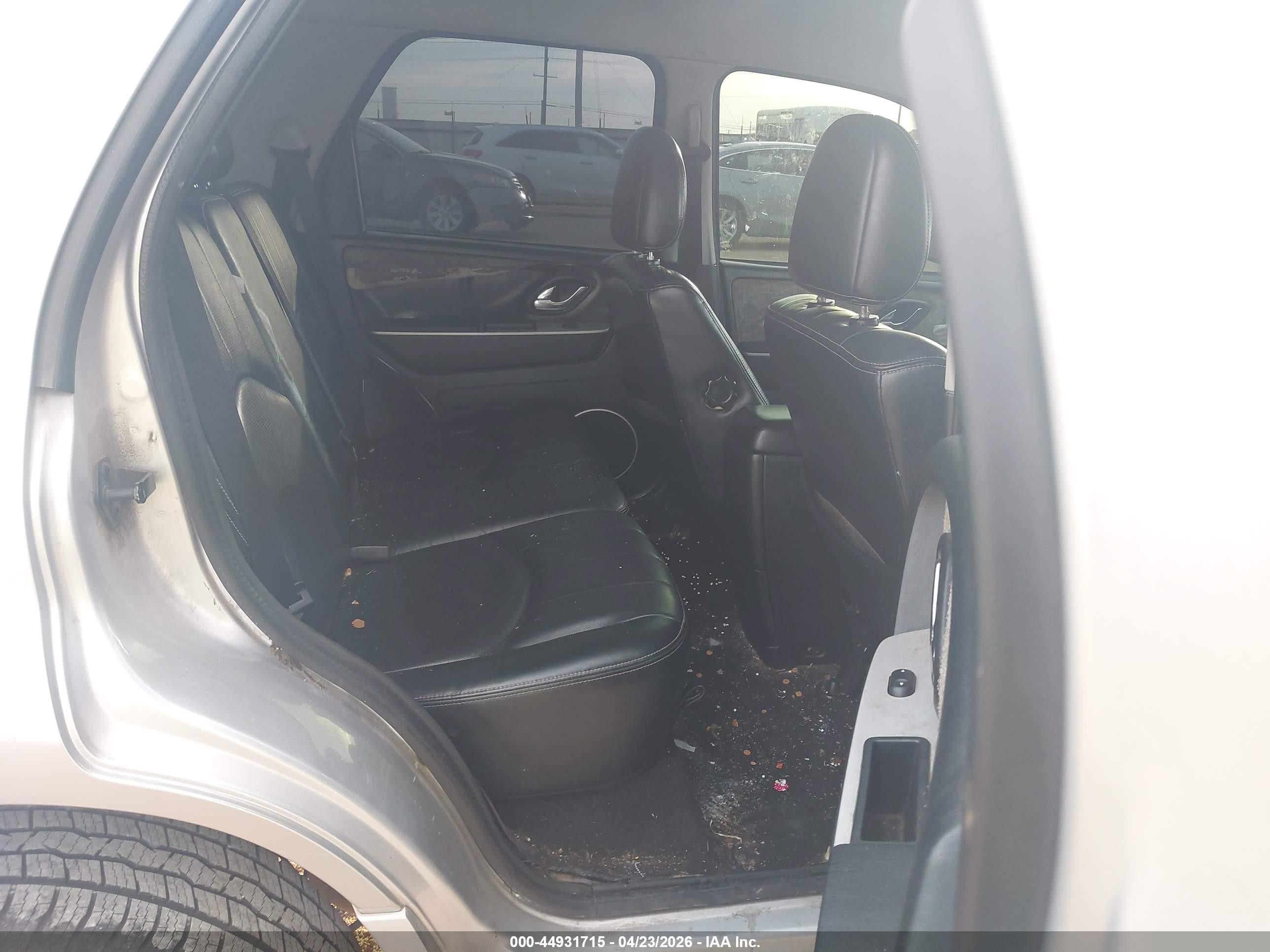 2007 Mercury Mariner Premier Silver vin: 4M2CU87157KJ02059