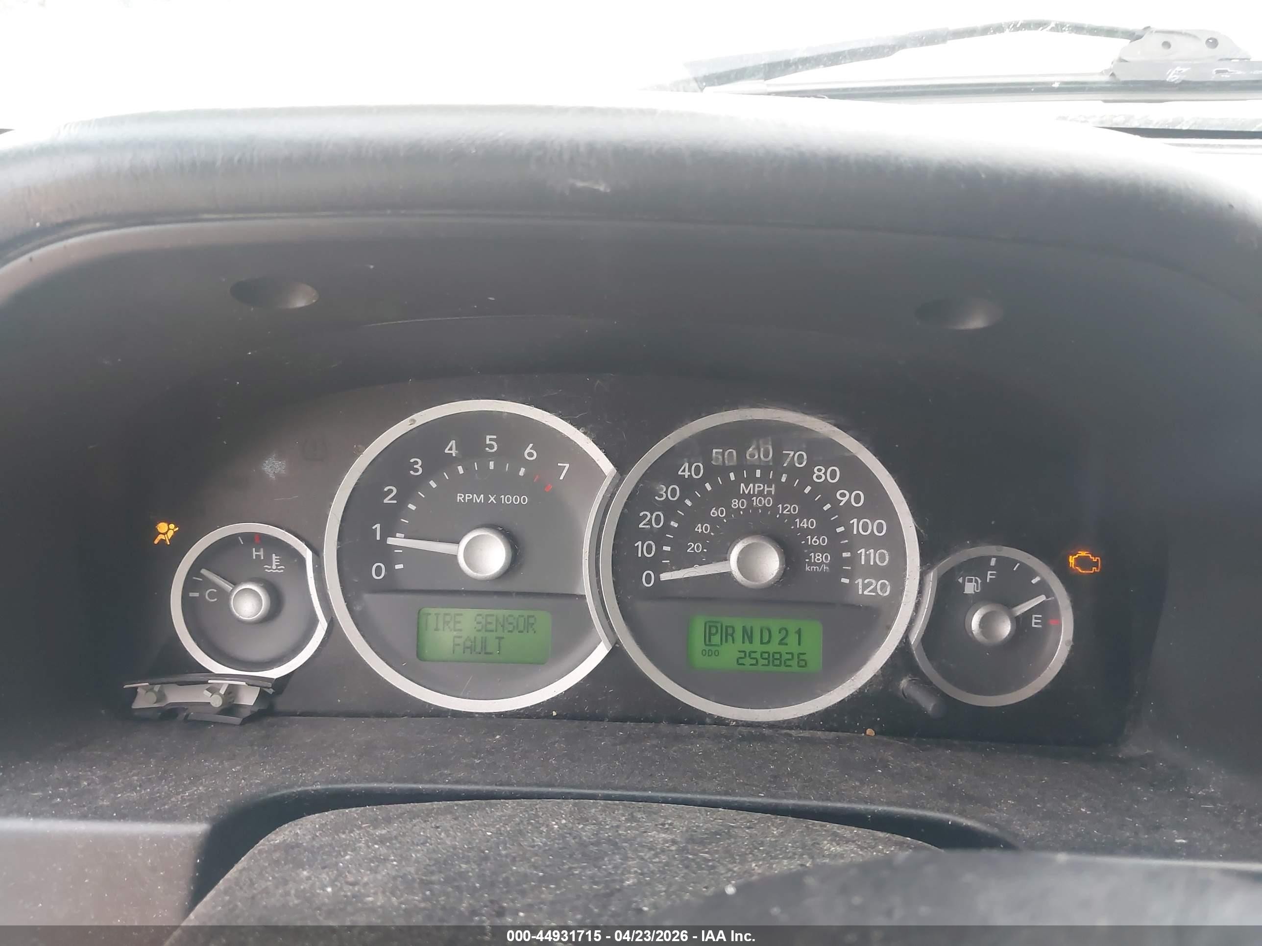 2007 Mercury Mariner Premier Silver vin: 4M2CU87157KJ02059