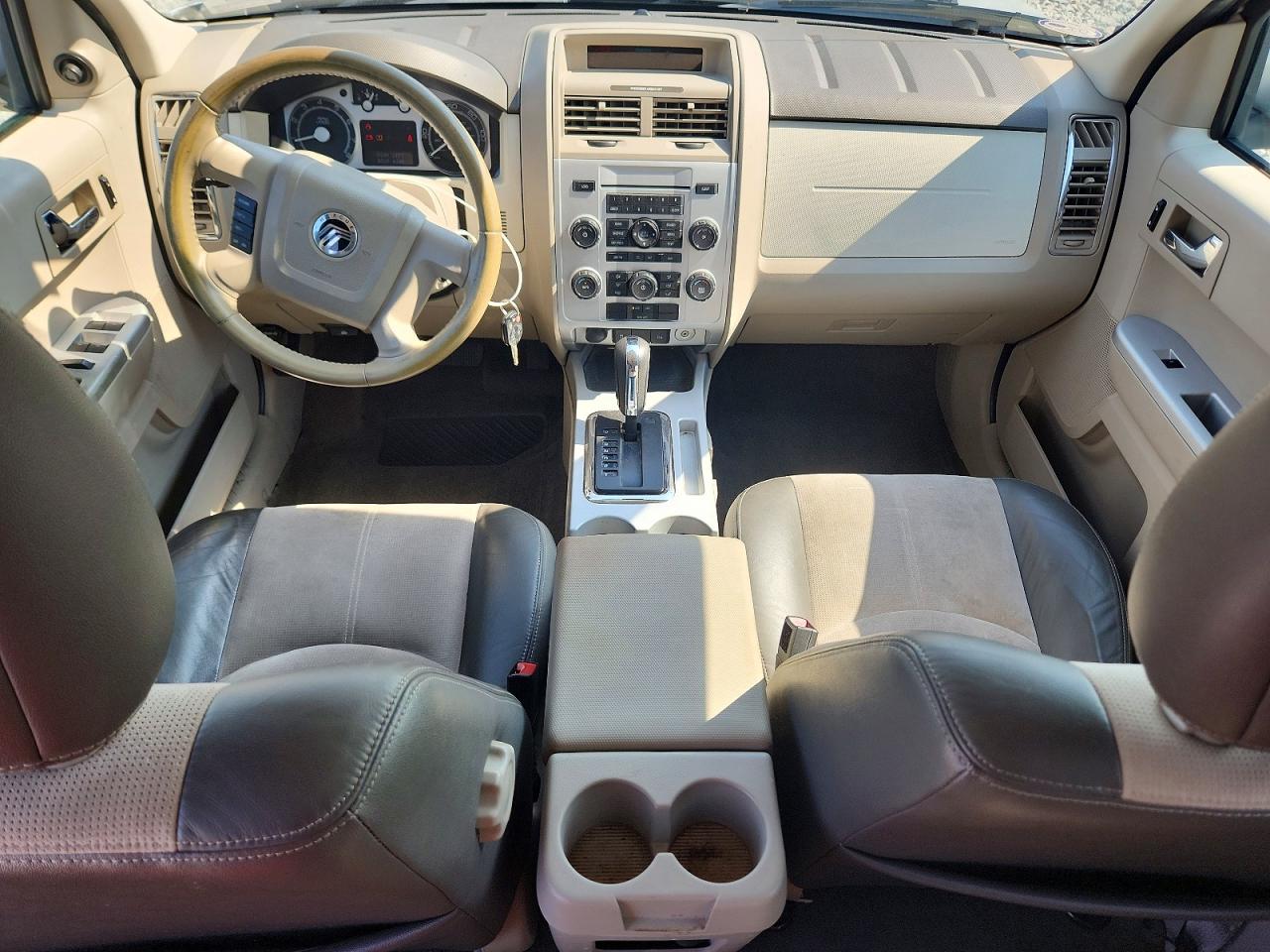 2008 Mercury Mariner Premier Silver vin: 4M2CU87158KJ16979