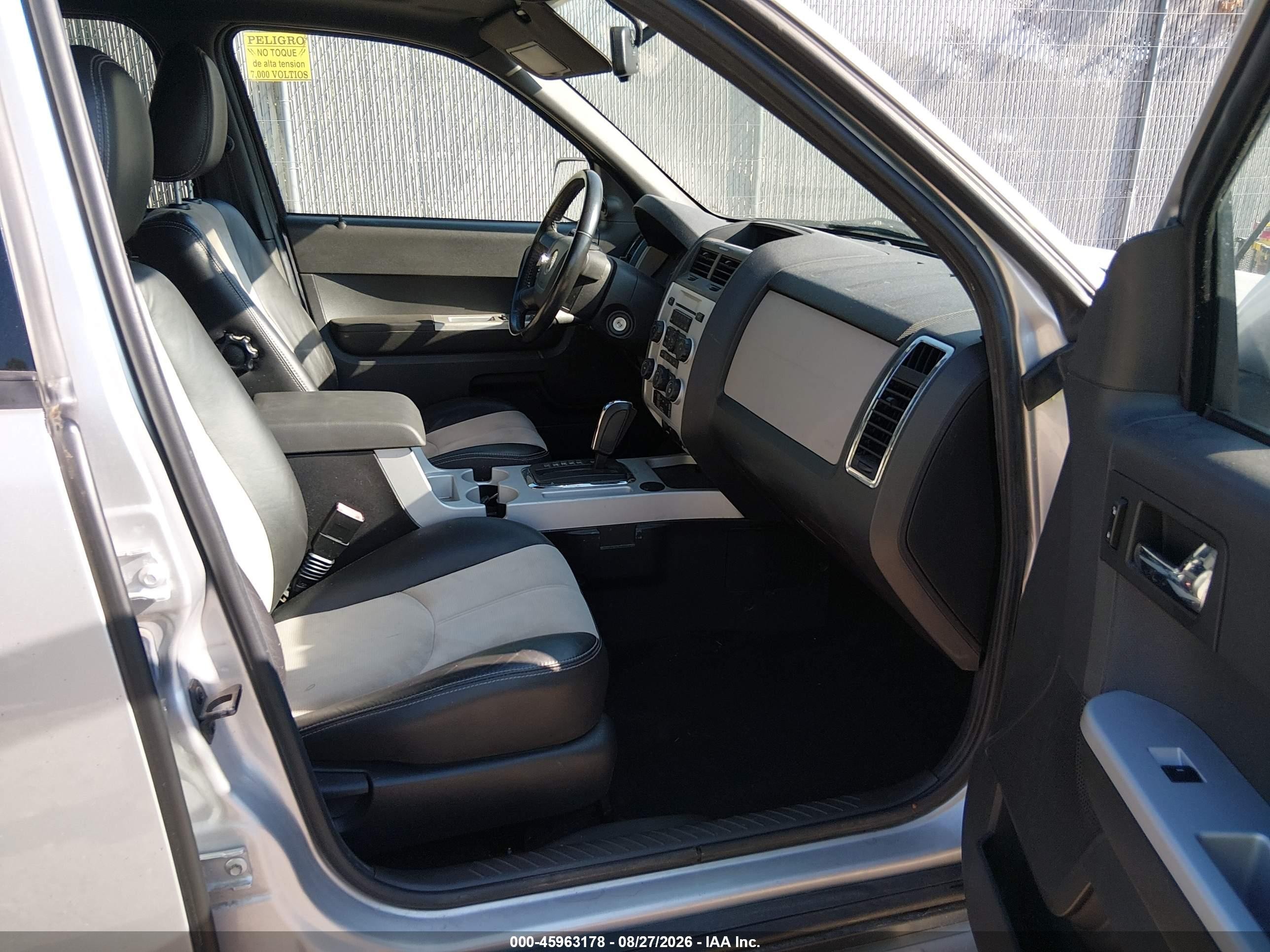 2008 Mercury Mariner Premier Silver vin: 4M2CU87158KJ52784
