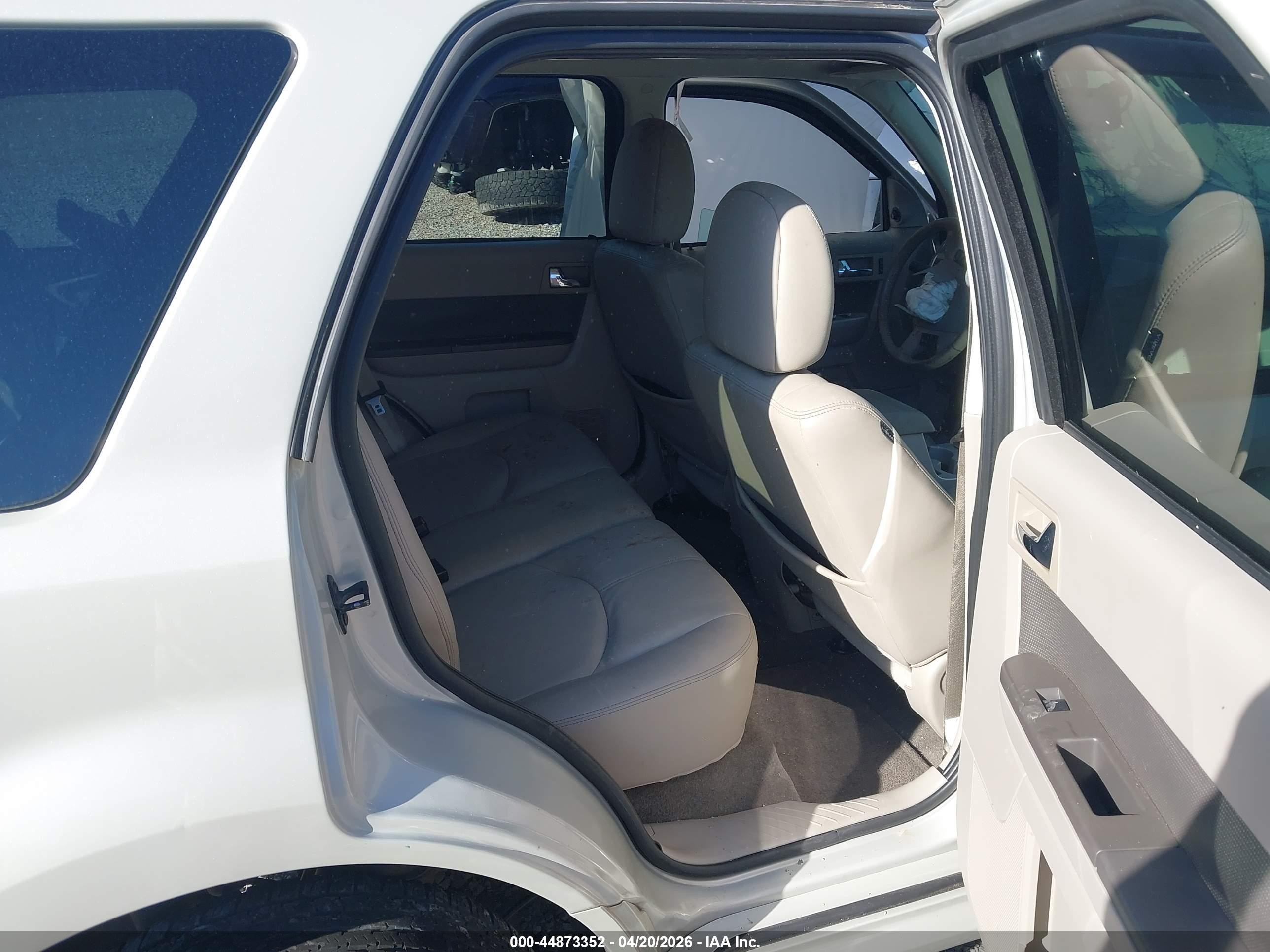 2009 Mercury Mariner Premier Cream vin: 4M2CU87759KJ06488