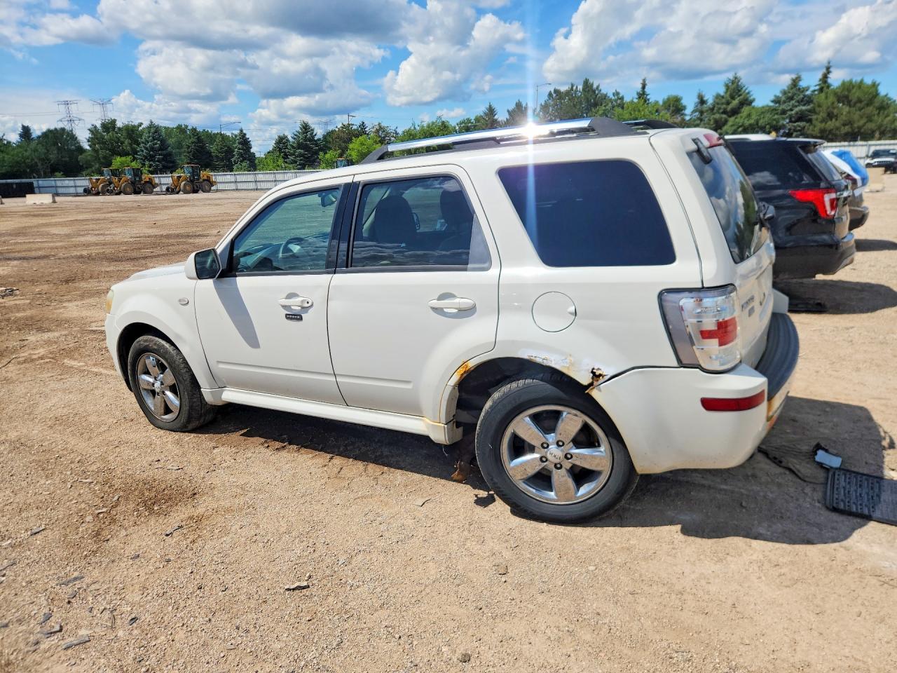 2009 Mercury Mariner Premier White vin: 4M2CU87G19KJ07203