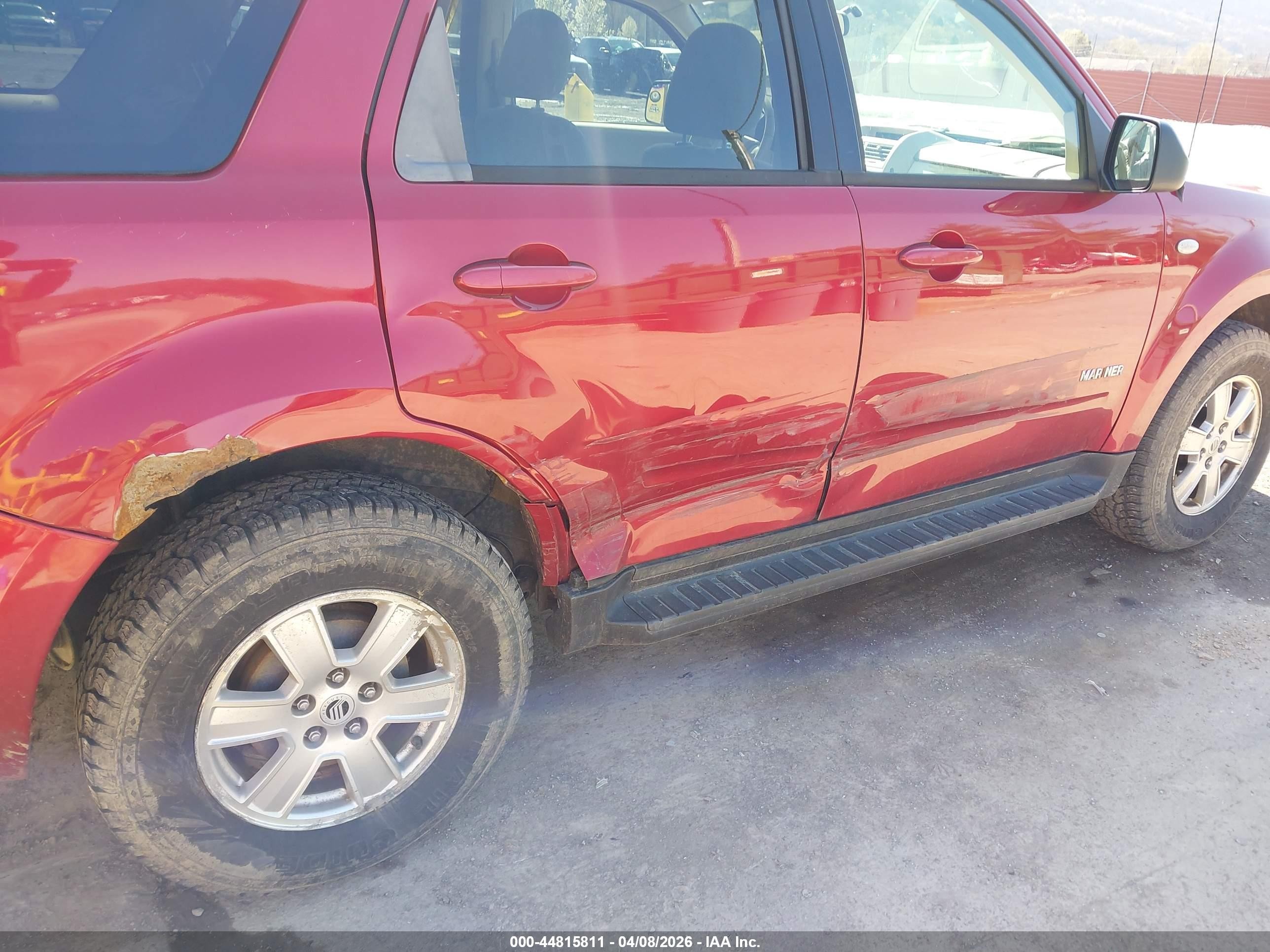 2008 Mercury Mariner V6 Red vin: 4M2CU91128KJ18607