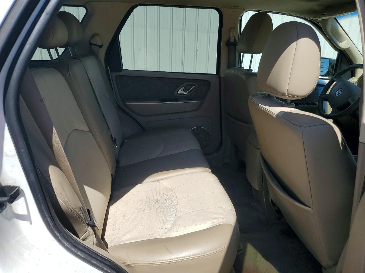 2007 Mercury Mariner Luxury White vin: 4M2CU91137KJ06738