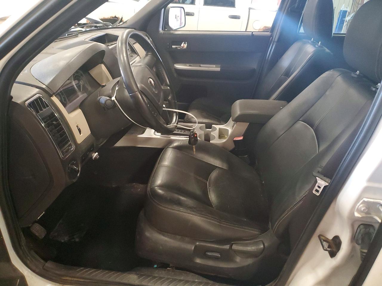2008 Mercury Mariner White vin: 4M2CU91158KJ44702