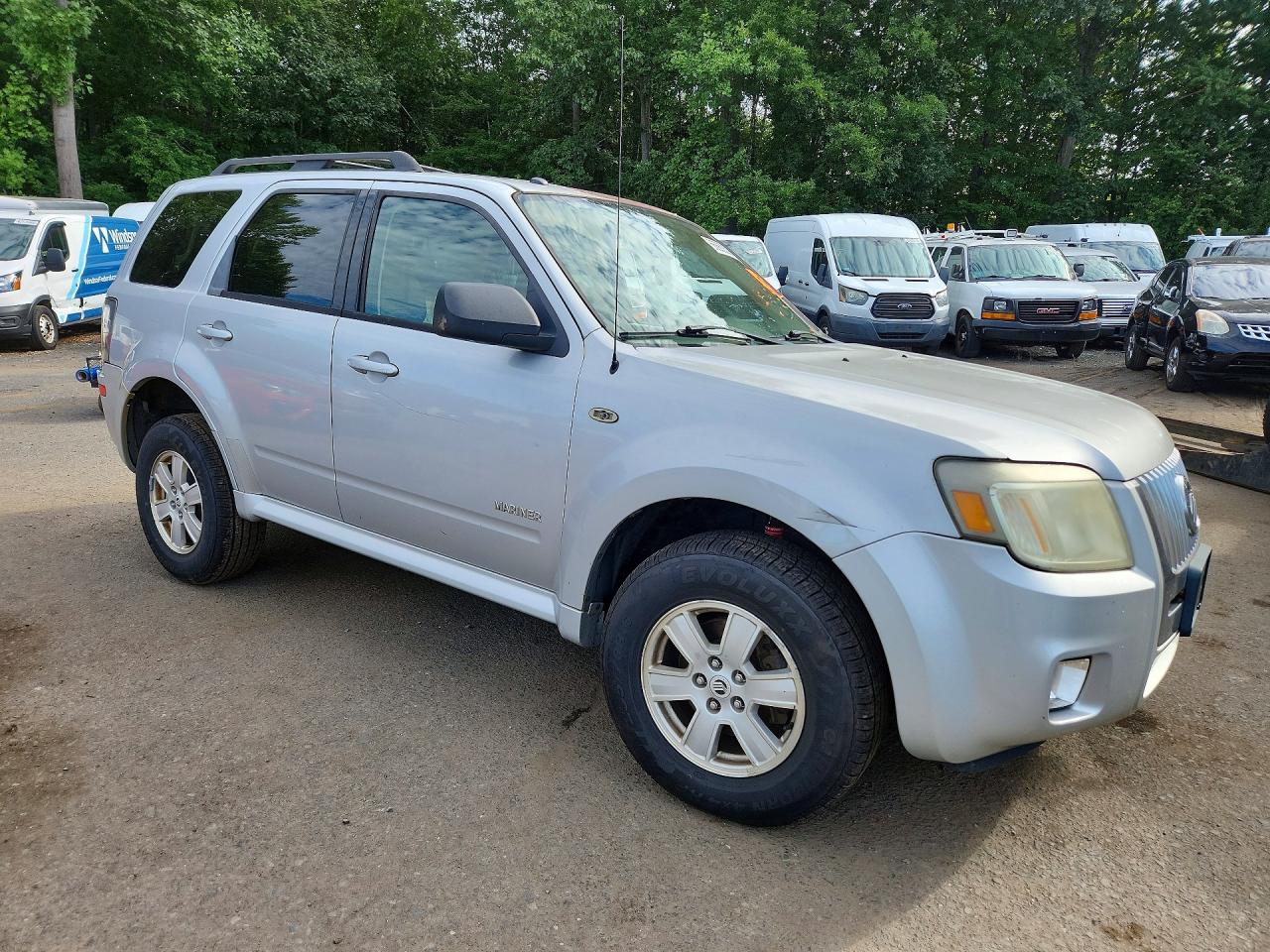 2008 Mercury Mariner Silver vin: 4M2CU911X8KJ09413