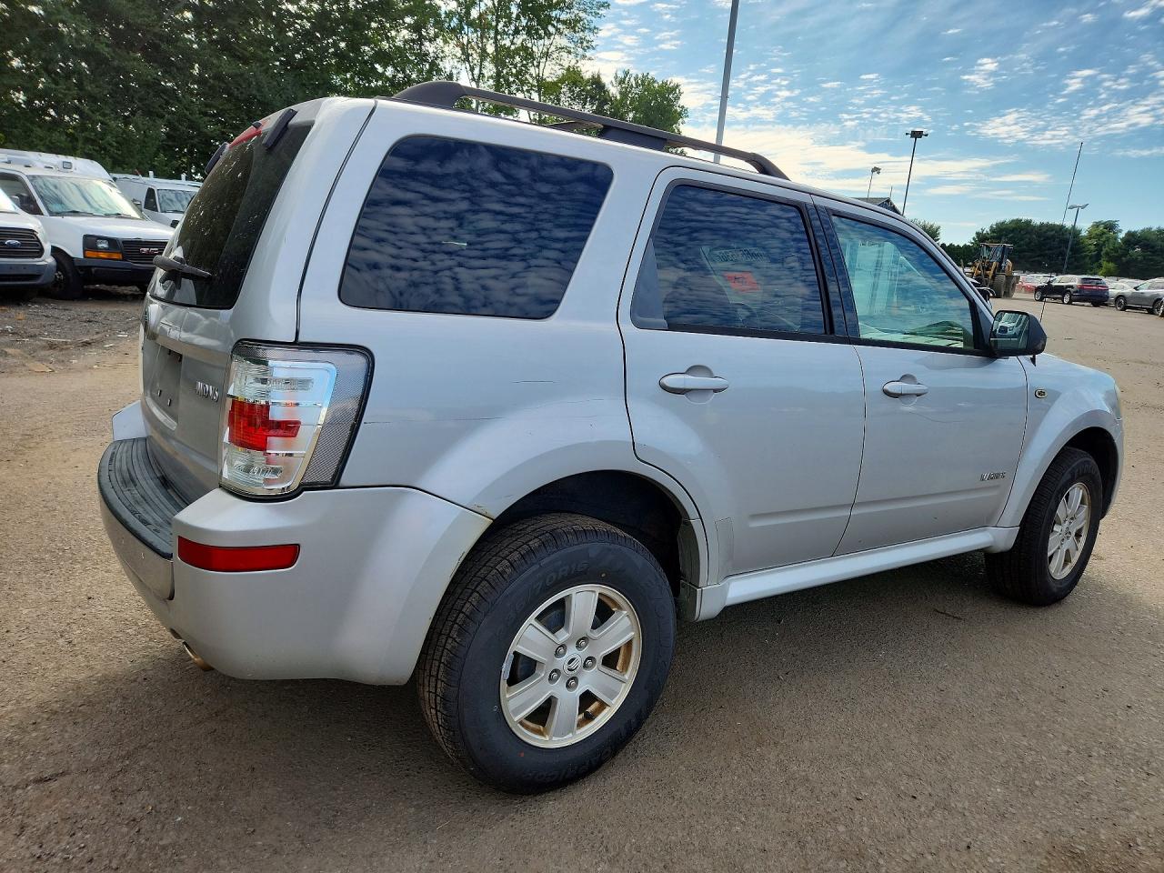 2008 Mercury Mariner Silver vin: 4M2CU911X8KJ09413
