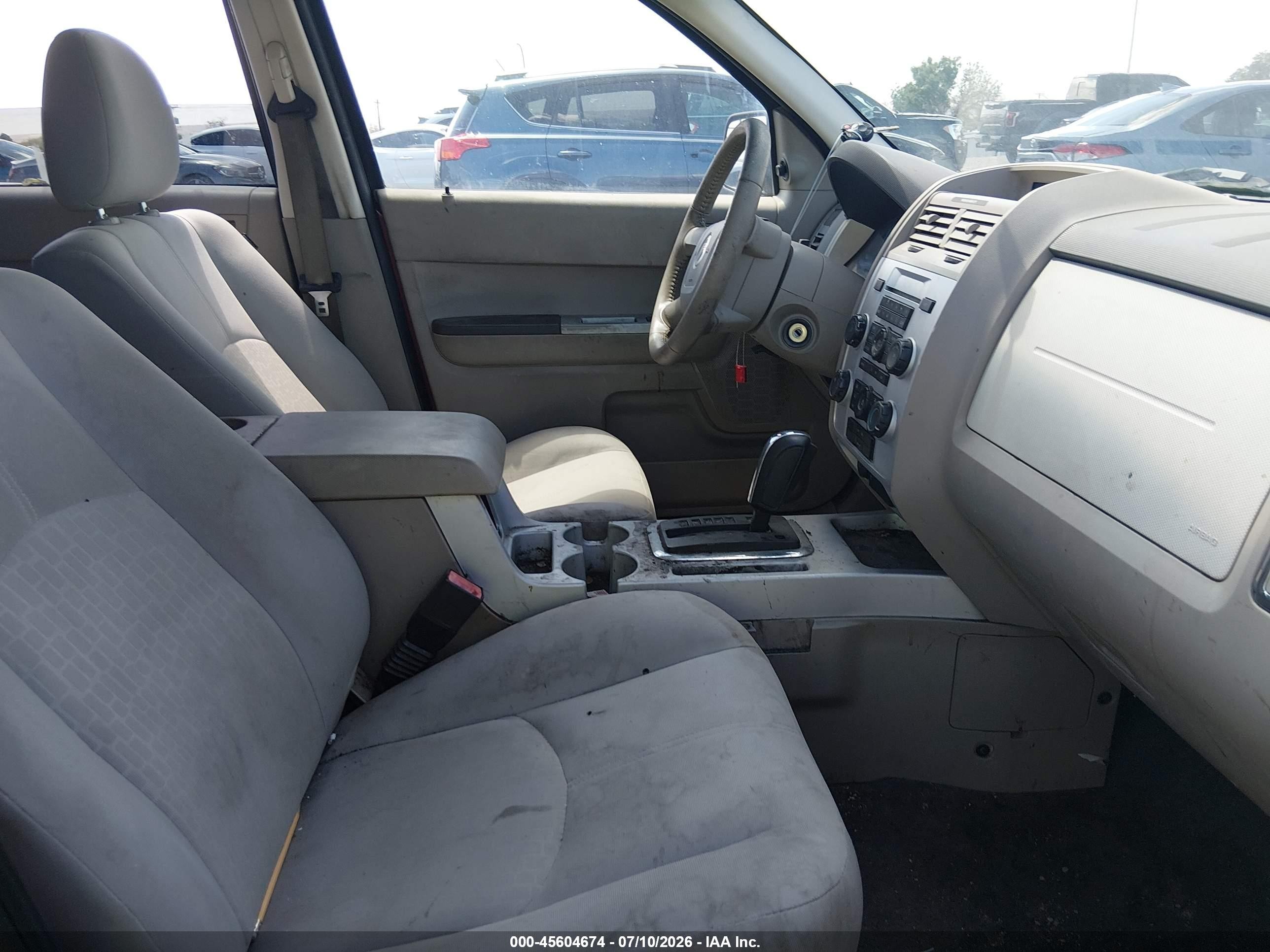 2008 Mercury Mariner V6 Красный vin: 4M2CU911X8KJ20248