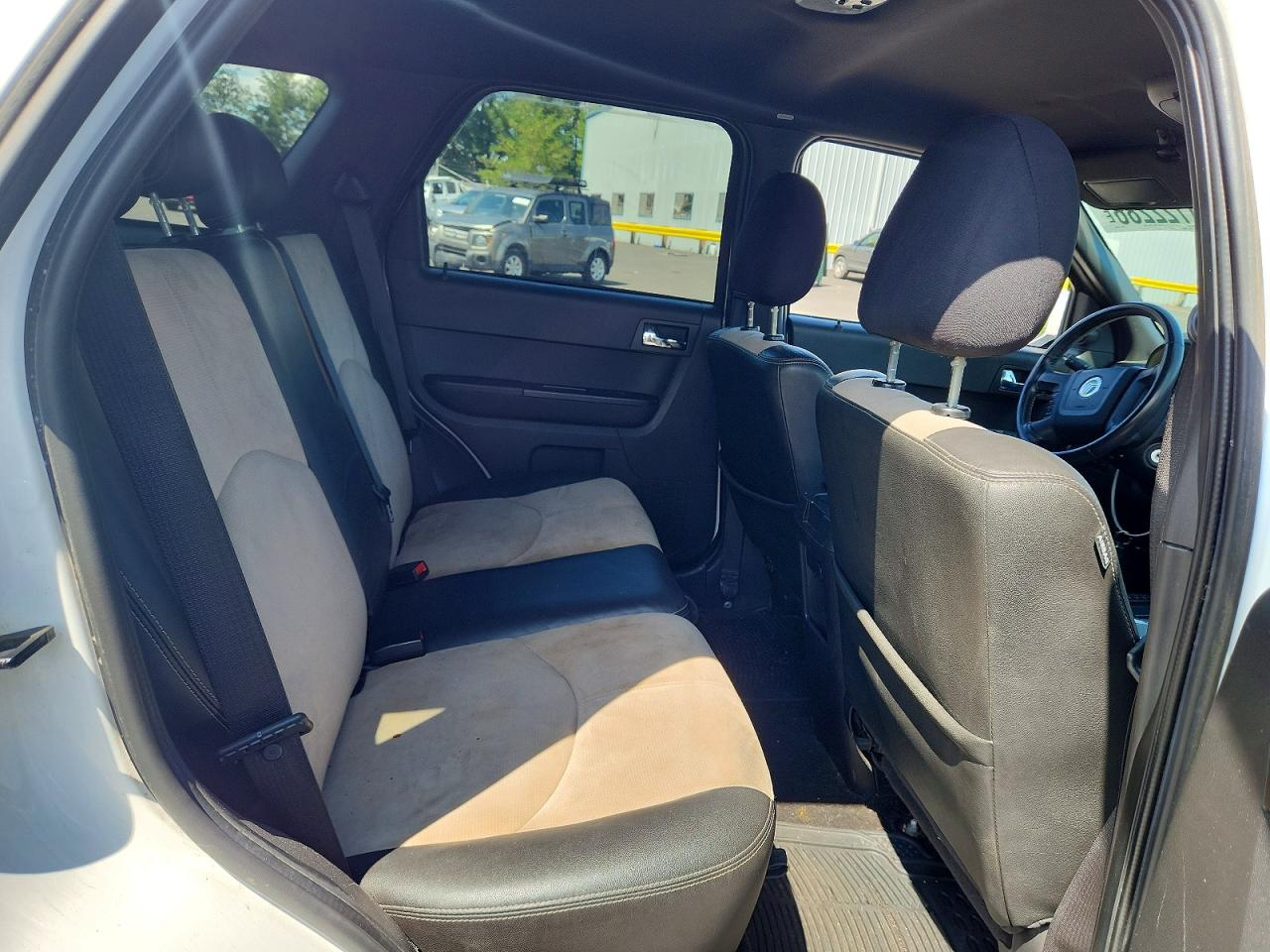 2008 Mercury Mariner Premier White vin: 4M2CU97108KJ11985
