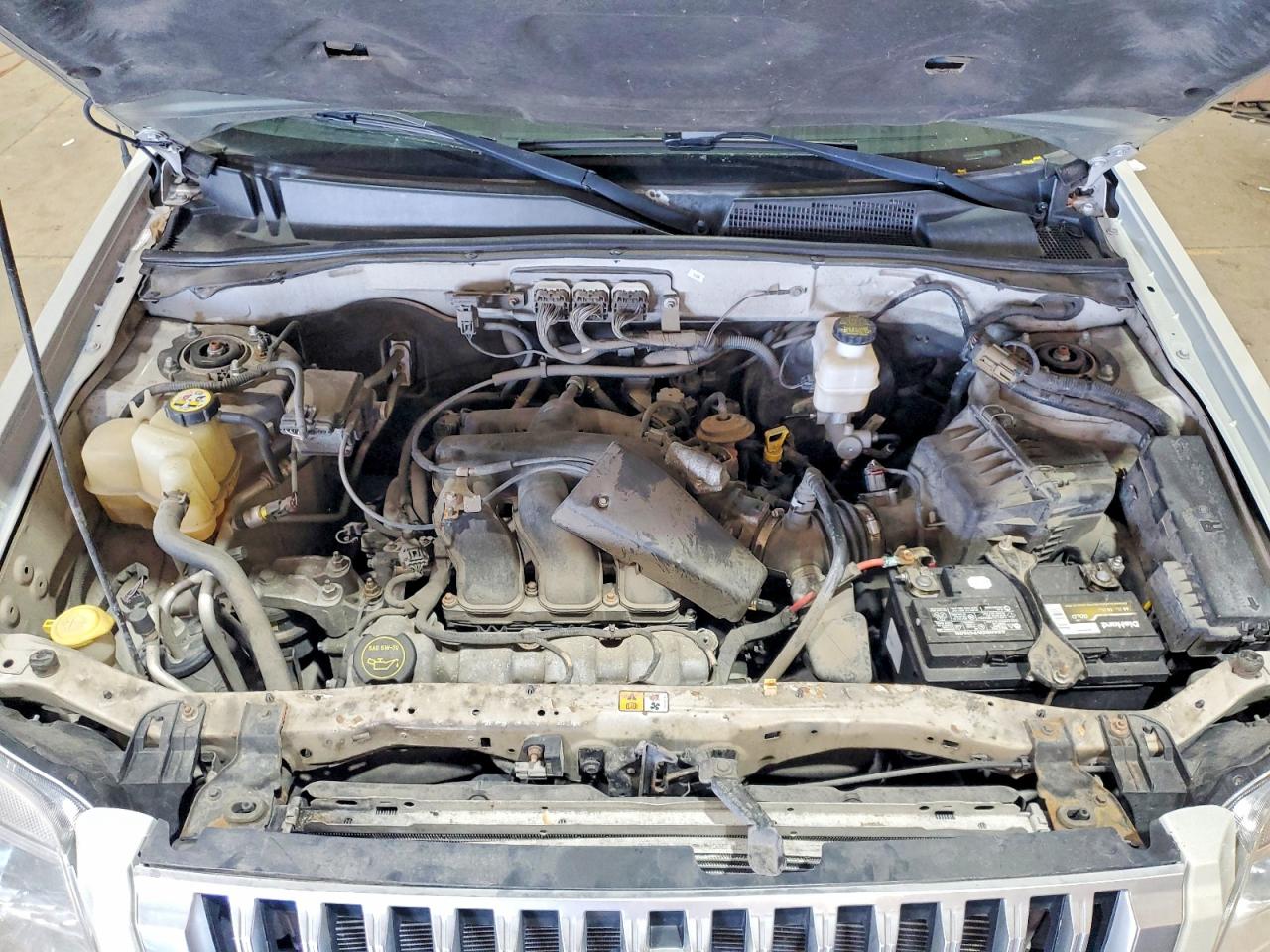 2008 Mercury Mariner Premier Серебряный vin: 4M2CU97108KJ34327