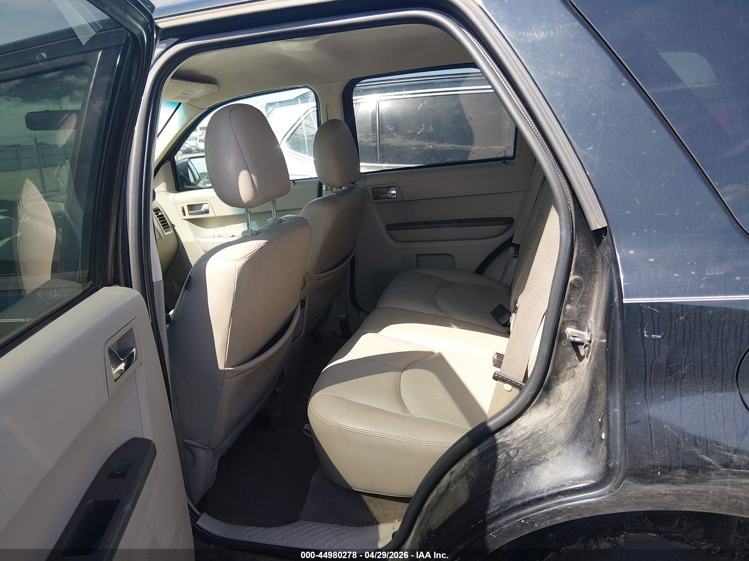 2008 Mercury Mariner Premier Черный vin: 4M2CU97128KJ53381