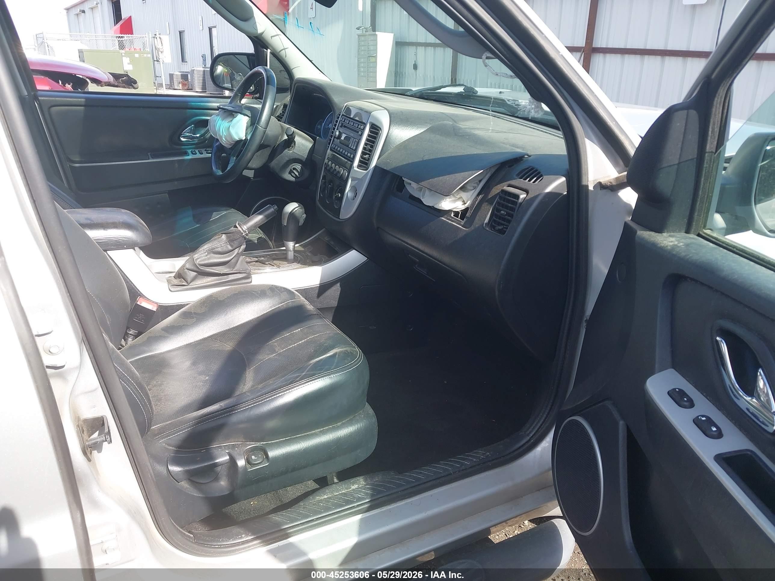 2007 Mercury Mariner Premier Silver vin: 4M2CU97137KJ14457