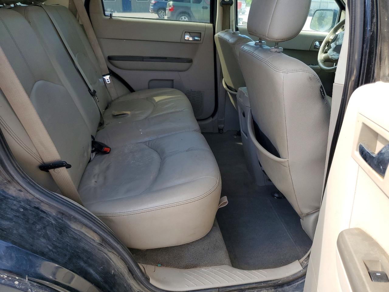 2008 Mercury Mariner Premier Black vin: 4M2CU97138KJ27954