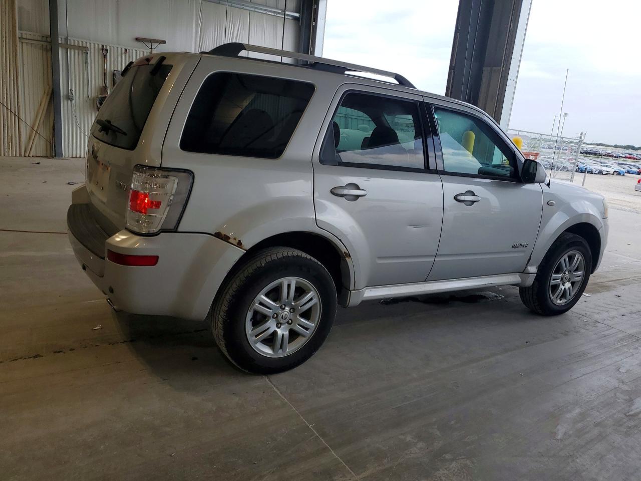 2008 Mercury Mariner Premier Silver vin: 4M2CU97138KJ42700