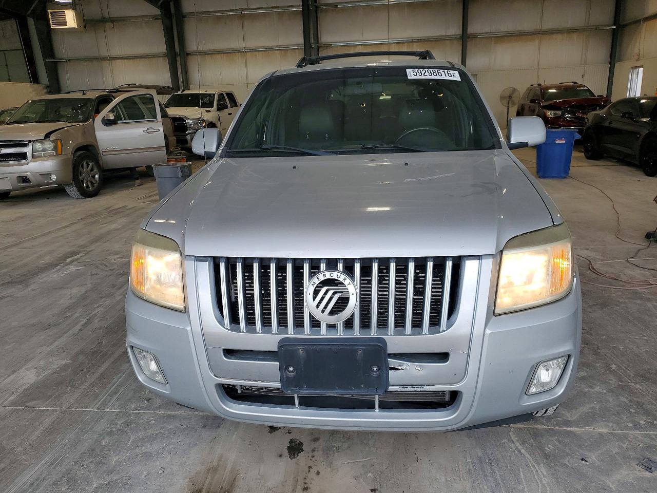 2008 Mercury Mariner Premier Silver vin: 4M2CU97138KJ42700