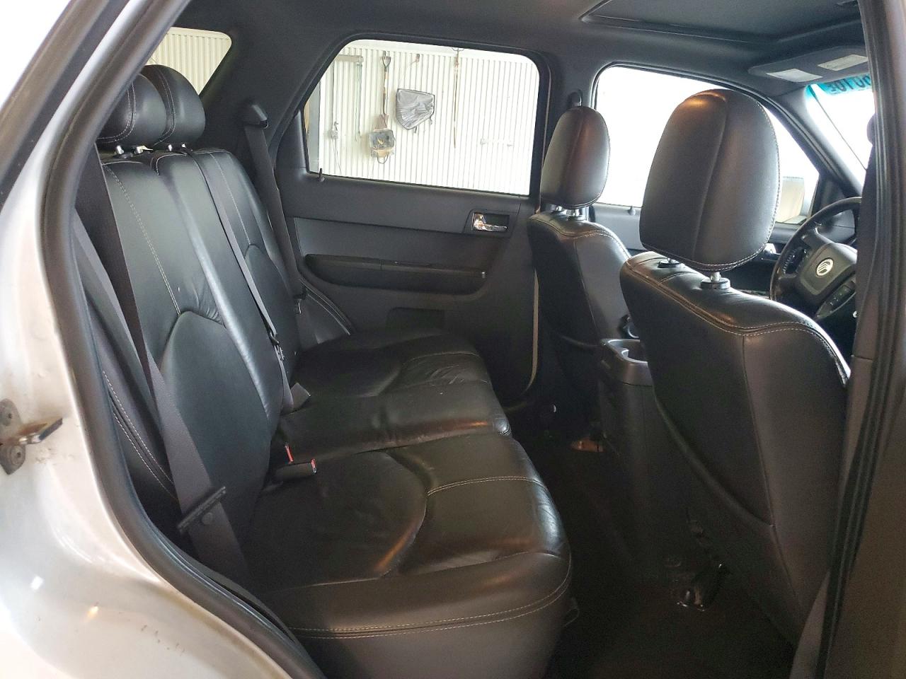 2008 Mercury Mariner Premier Silver vin: 4M2CU97138KJ42700