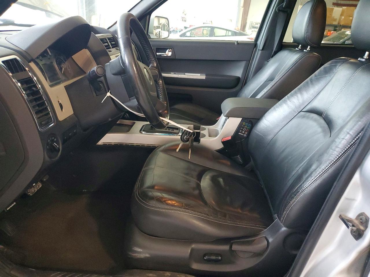 2008 Mercury Mariner Premier Silver vin: 4M2CU97138KJ42700