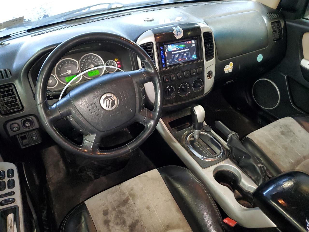 2007 Mercury Mariner Premier Silver vin: 4M2CU97147KJ02737