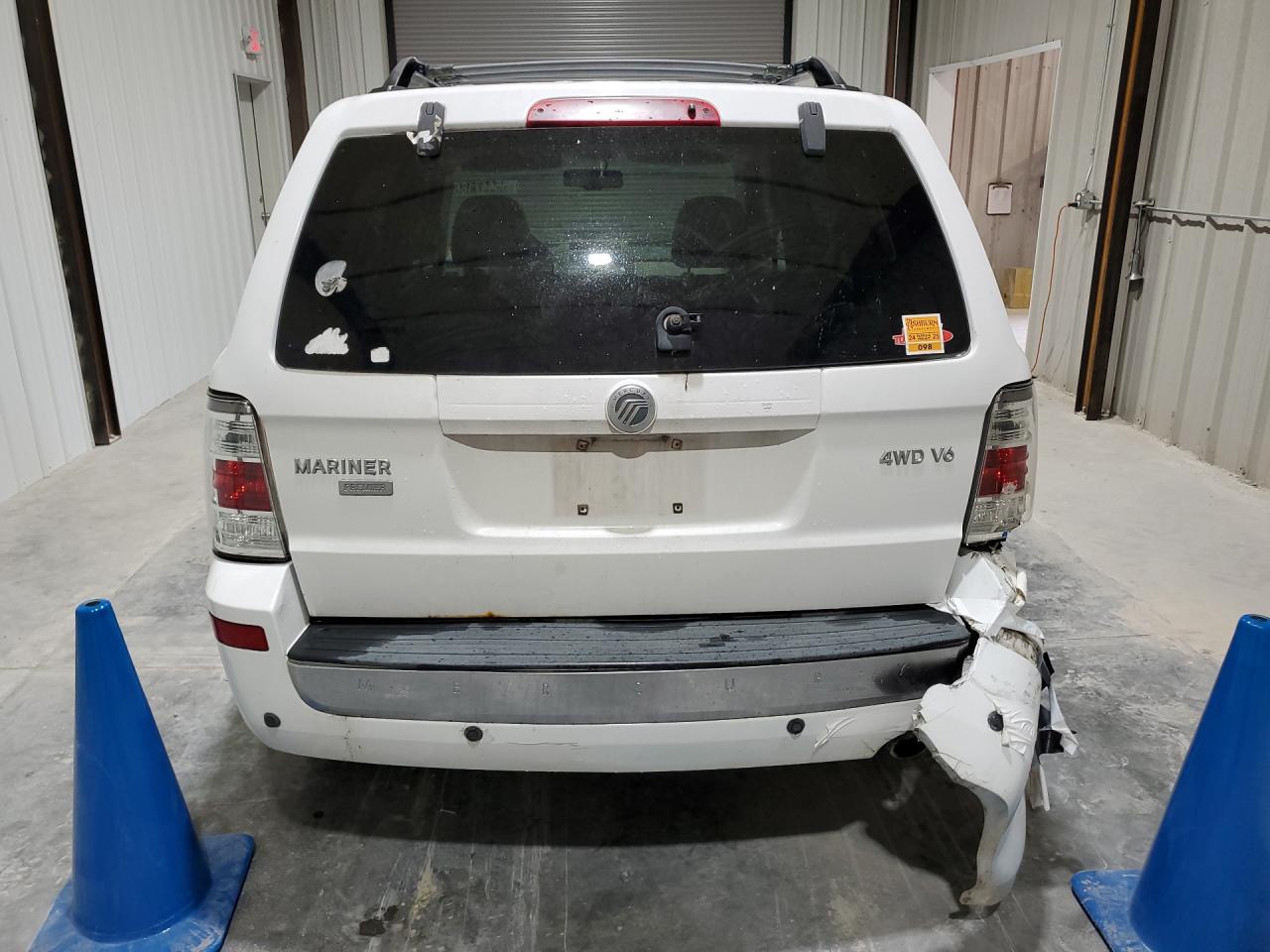 2008 Mercury Mariner Premier Белый vin: 4M2CU97148KJ10581 Damage: Right Tail Light, Broken, Replacement Required