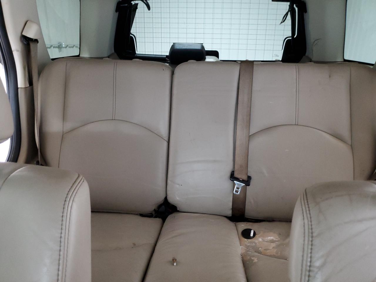 2008 Mercury Mariner Premier Белый vin: 4M2CU97148KJ10581 Damage: Left Rear Headrest, Missing, Replacement Required