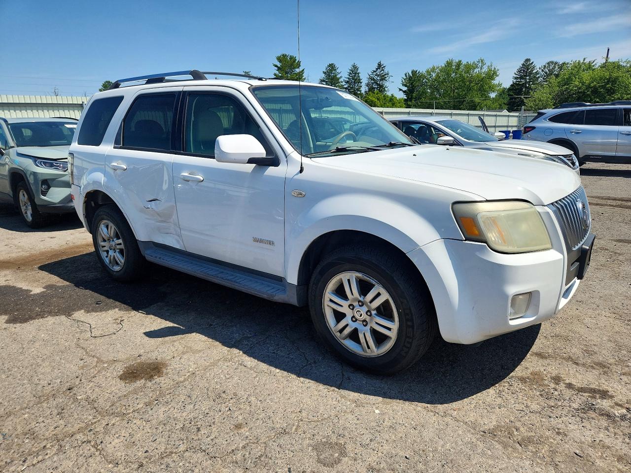 2008 Mercury Mariner Premier White vin: 4M2CU97148KJ52040
