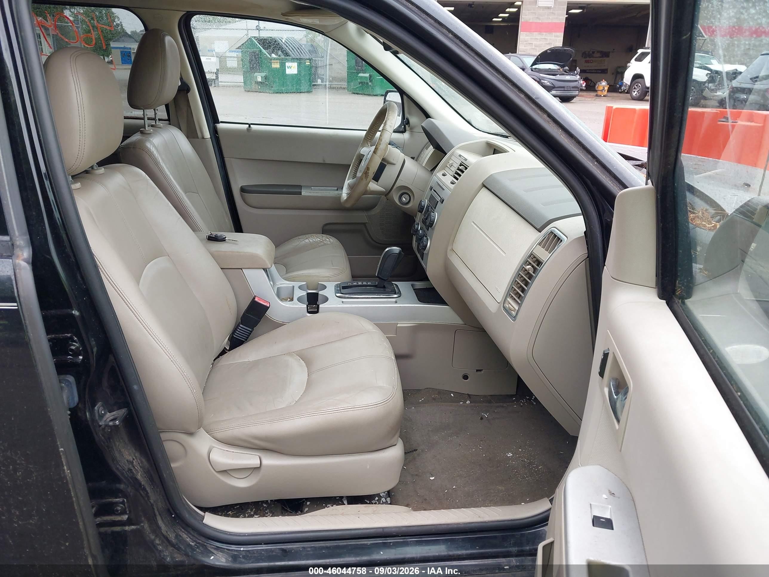 2008 Mercury Mariner Premier Black vin: 4M2CU97168KJ34722