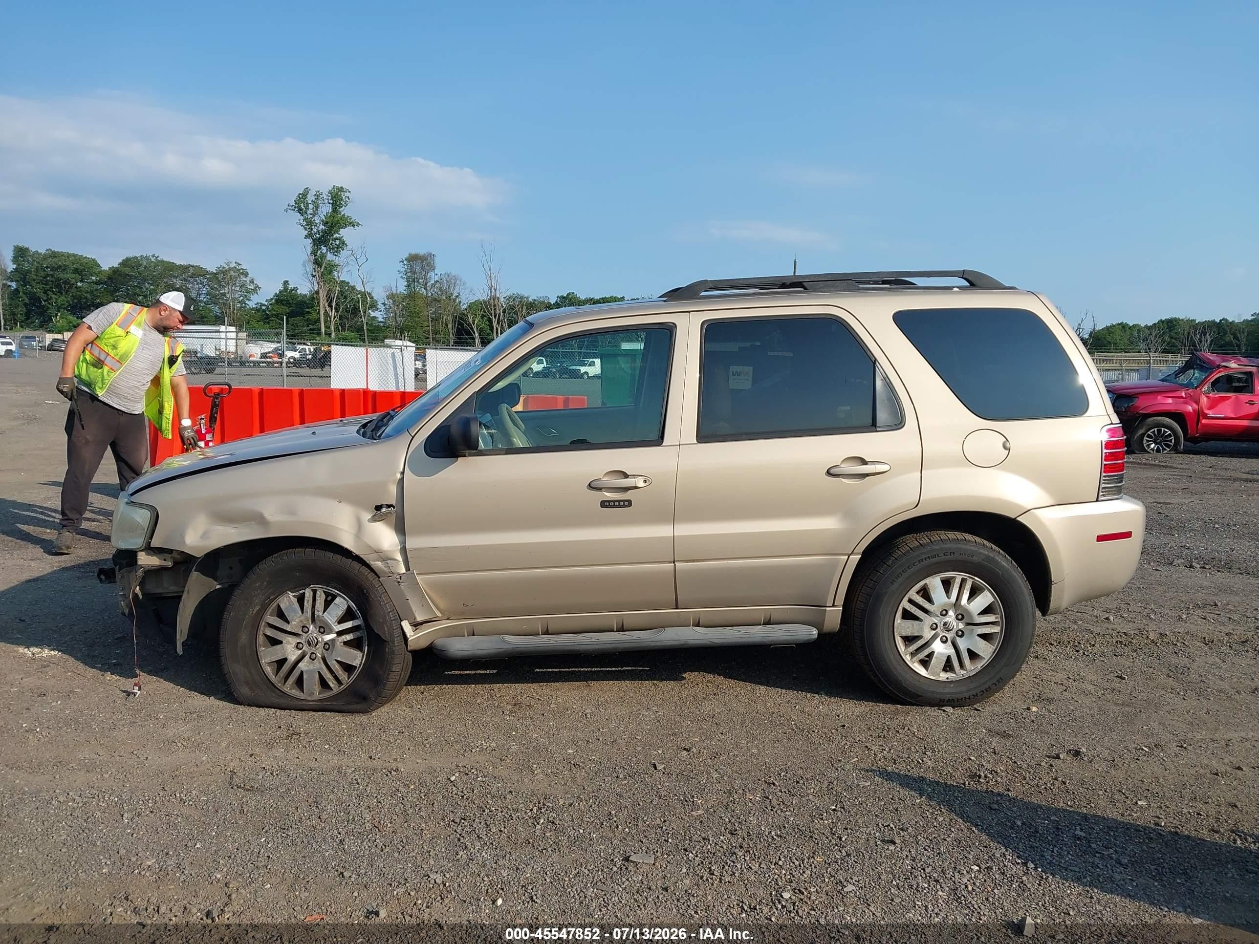 2007 Mercury Mariner Premier Бежевый vin: 4M2CU97187KJ17905
