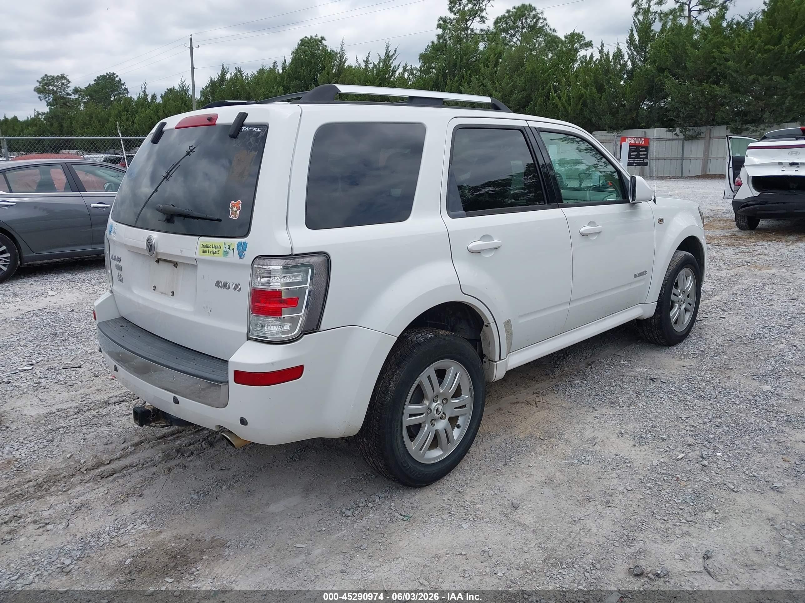 2008 Mercury Mariner Premier White vin: 4M2CU97188KJ21230