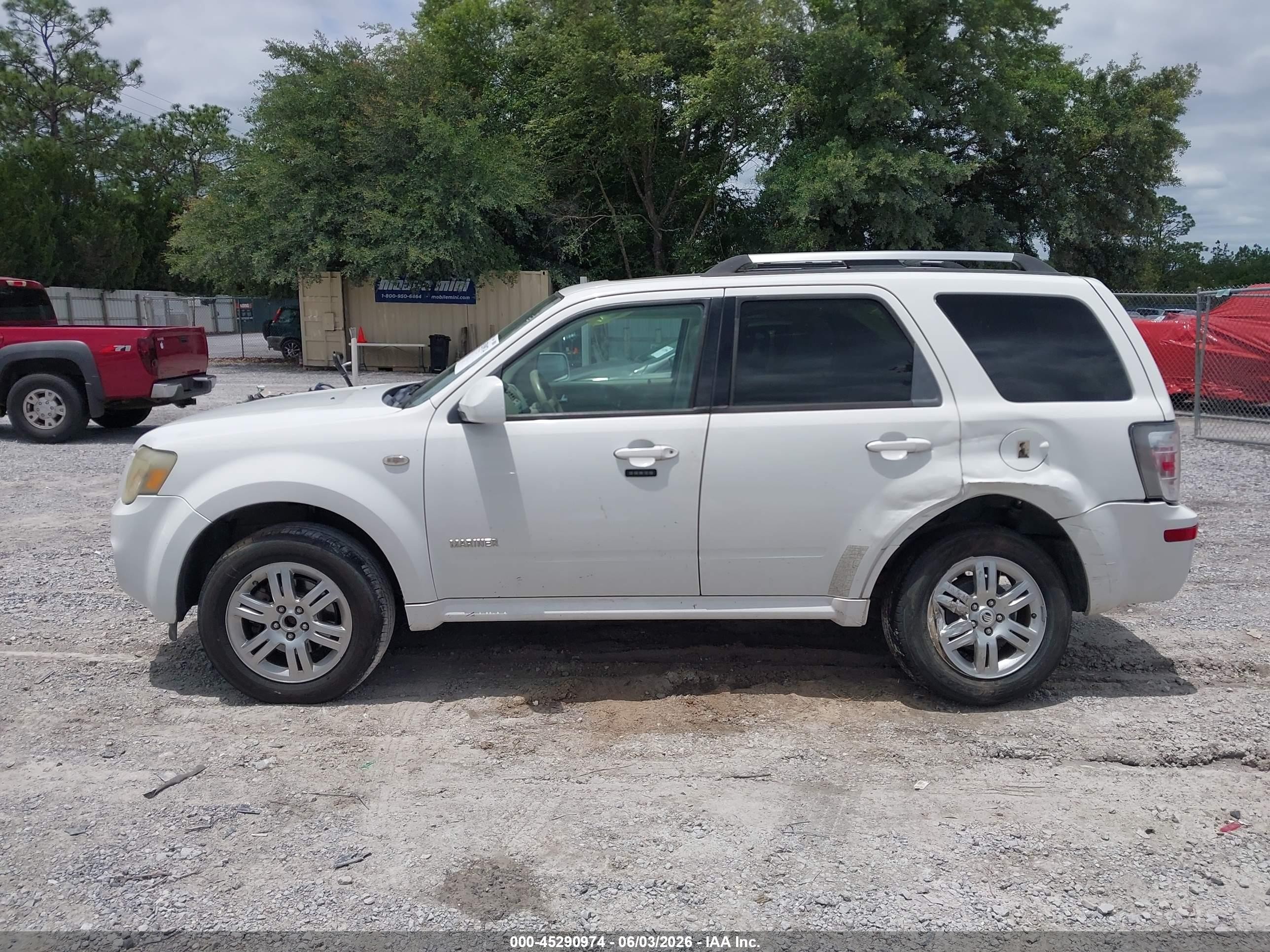 2008 Mercury Mariner Premier White vin: 4M2CU97188KJ21230