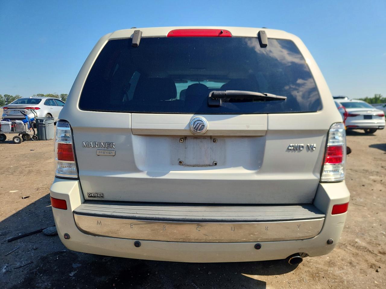 2008 Mercury Mariner Premier White vin: 4M2CU97188KJ43521
