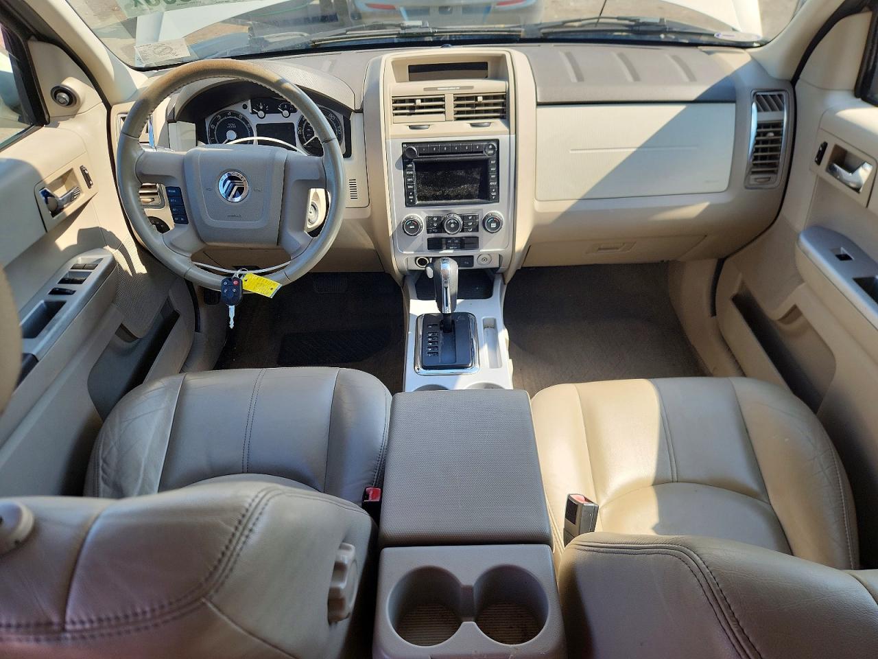 2008 Mercury Mariner Premier White vin: 4M2CU97188KJ43521