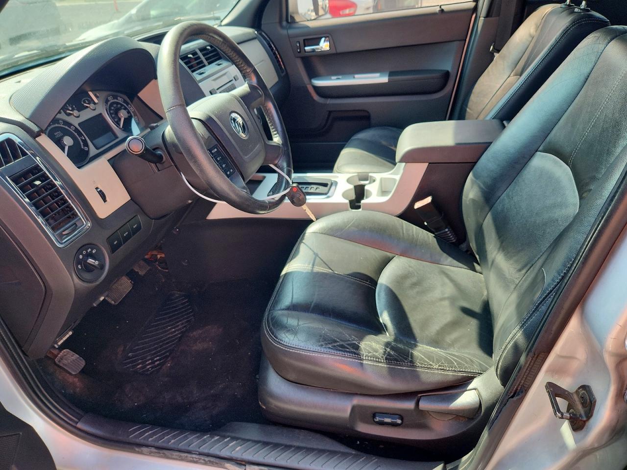 2008 Mercury Mariner Premier Silver vin: 4M2CU971X8KJ40409