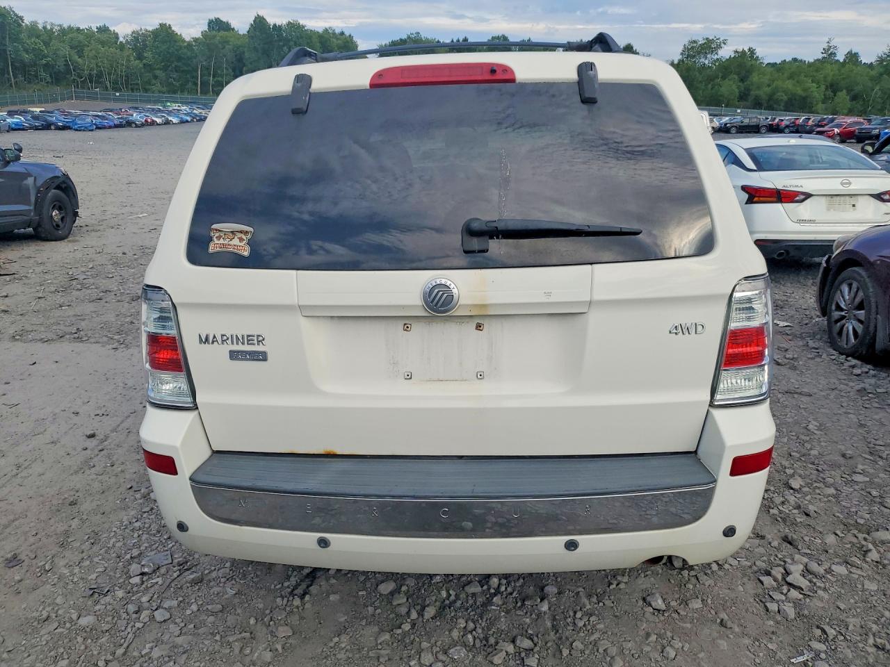 2009 Mercury Mariner Premier White vin: 4M2CU977X9KJ12518