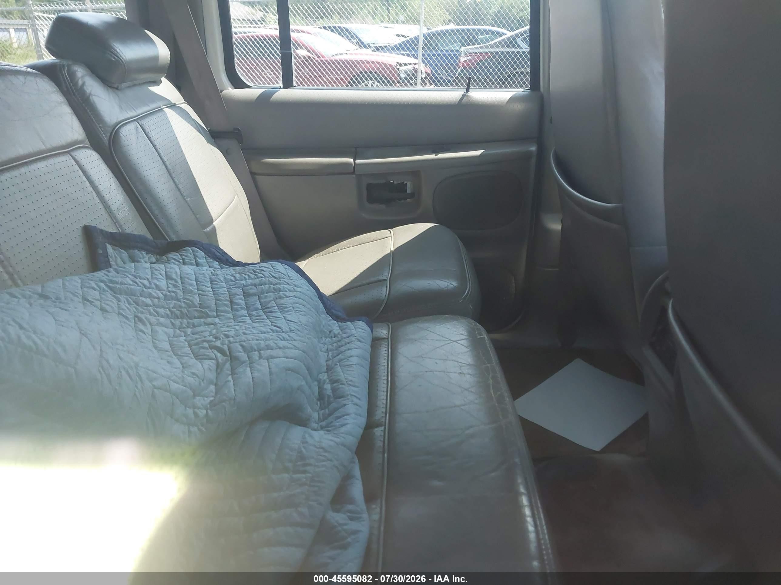 1997 Mercury Mountaineer   White vin: 4M2DU52P3VUJ54421