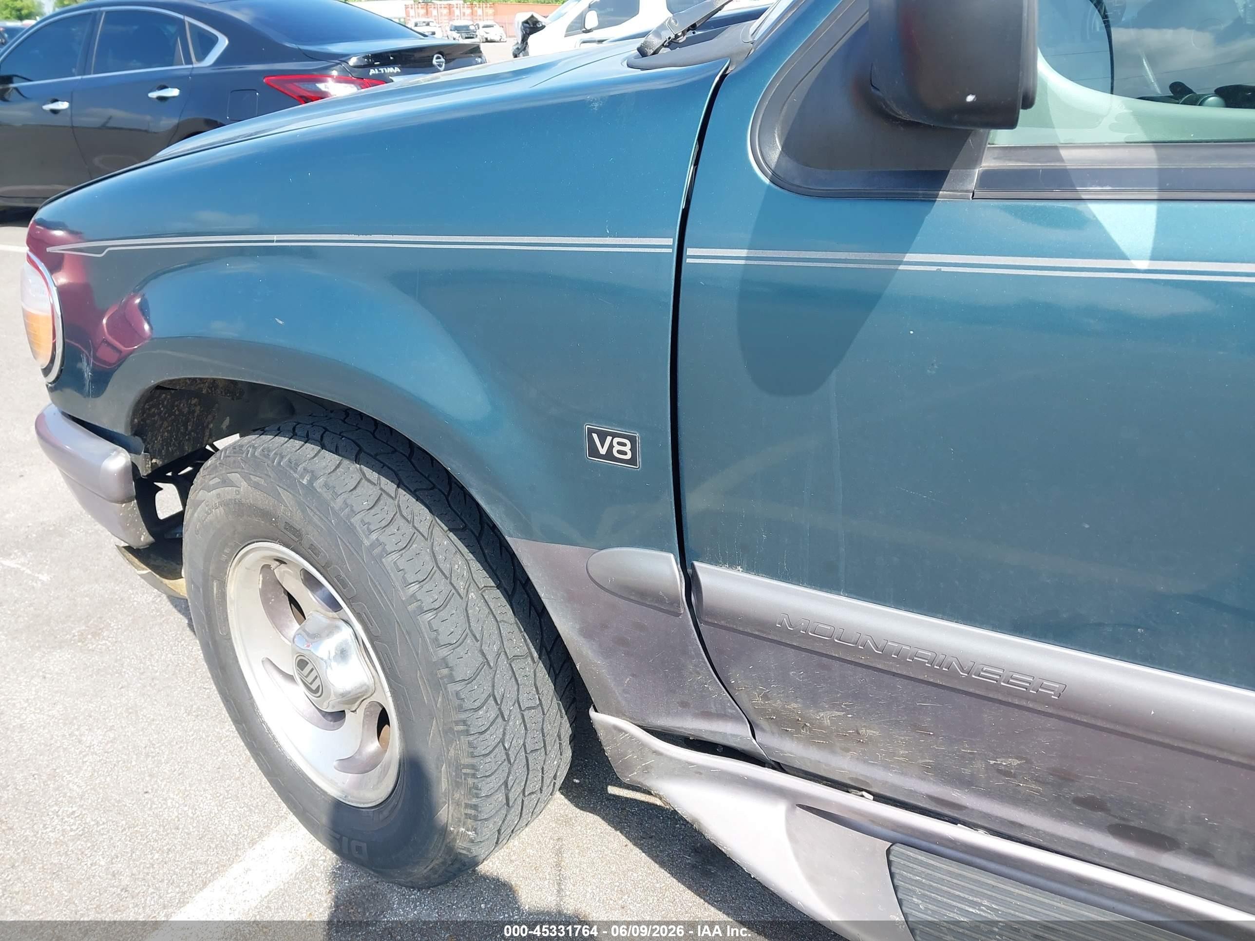 1997 Mercury Mountaineer   Green vin: 4M2DU52P5VUJ36468