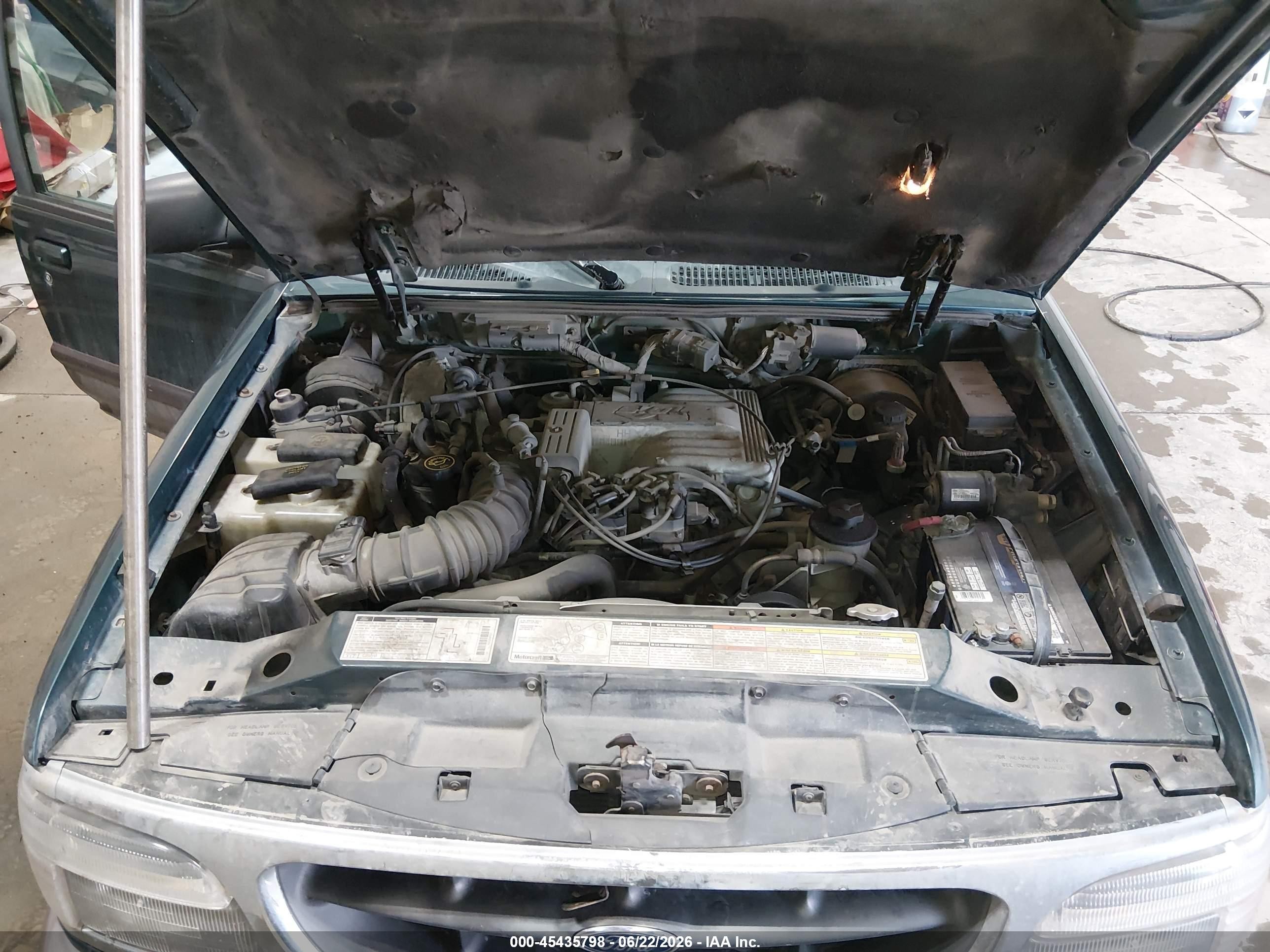 1997 Mercury Mountaineer   Темно-бордовый vin: 4M2DU55P1VUJ63341