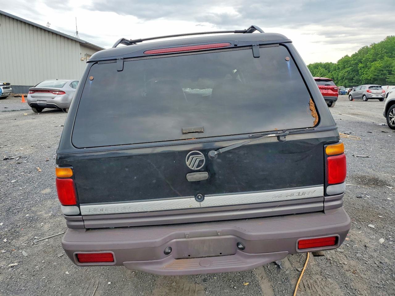 1997 Mercury Mountaineer Black vin: 4M2DU55P3VUJ66323