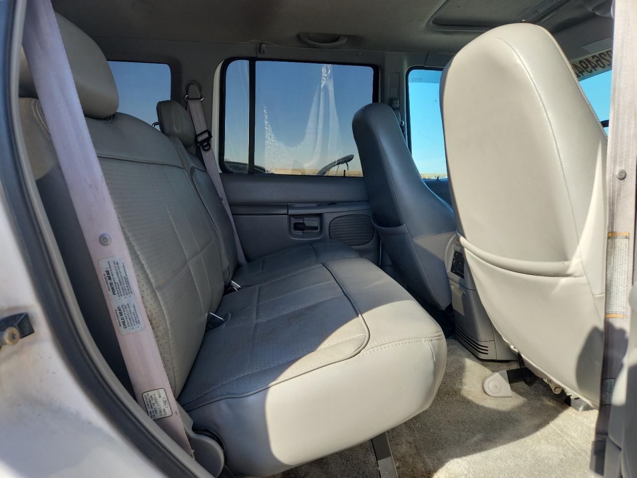 1997 Mercury Mountaineer Two Tone vin: 4M2DU55P6VUJ10005