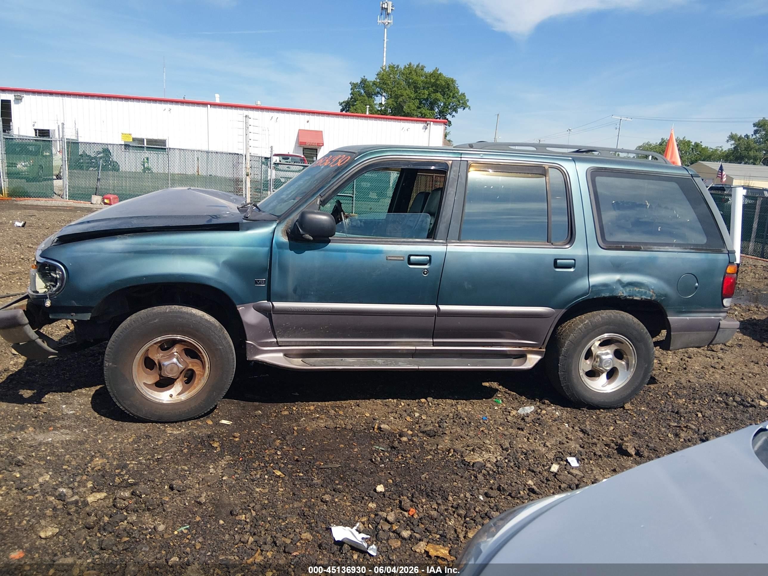 1997 Mercury Mountaineer   Green vin: 4M2DU55P7VUJ06304