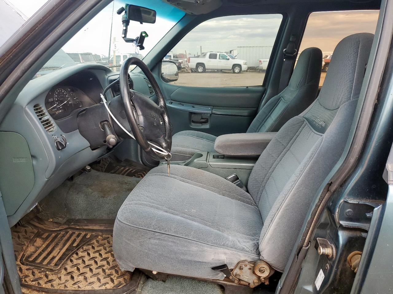 1997 Mercury Mountaineer Green vin: 4M2DU55P7VUJ12782