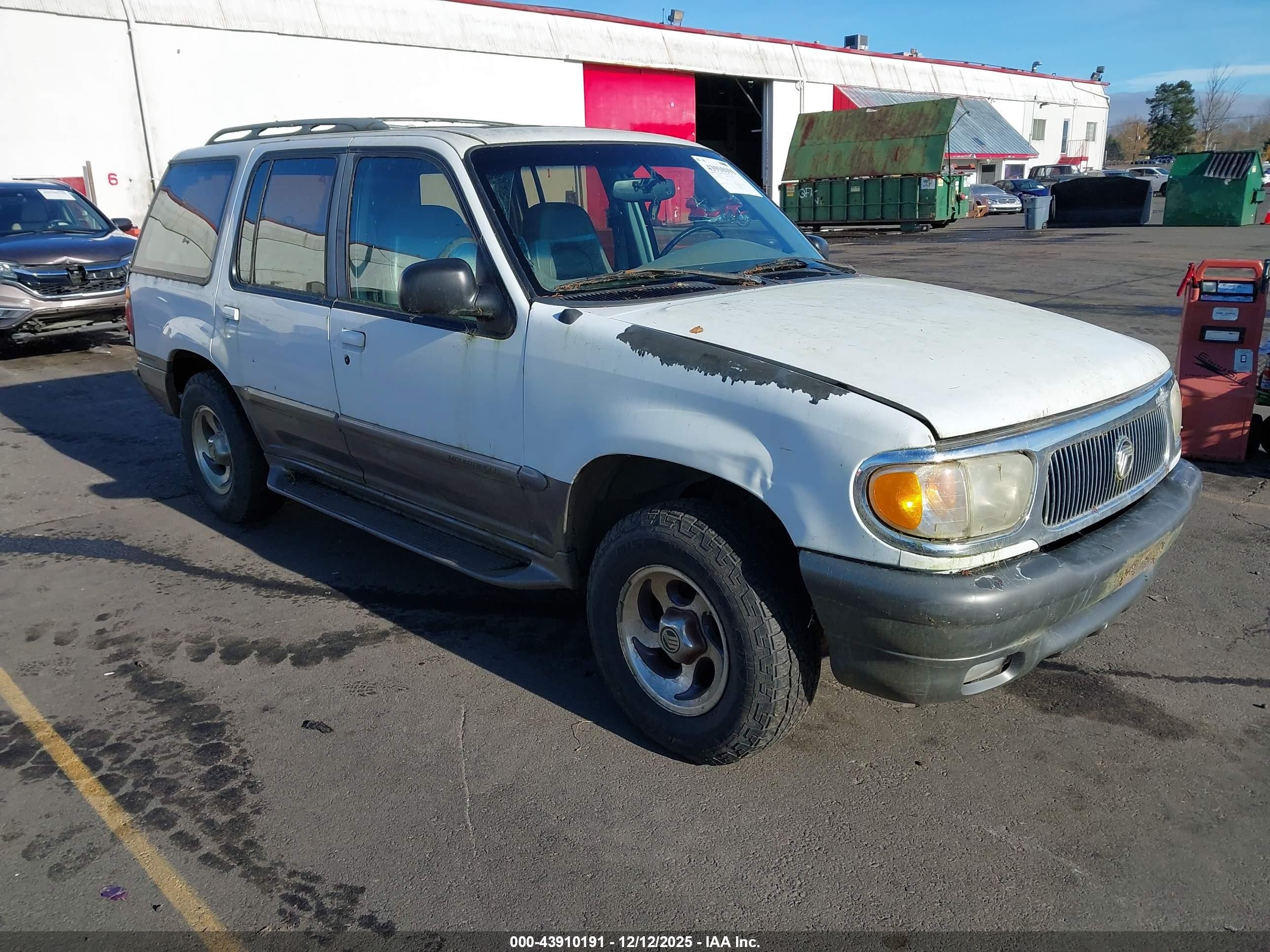 4M2DU55P8VUJ15965