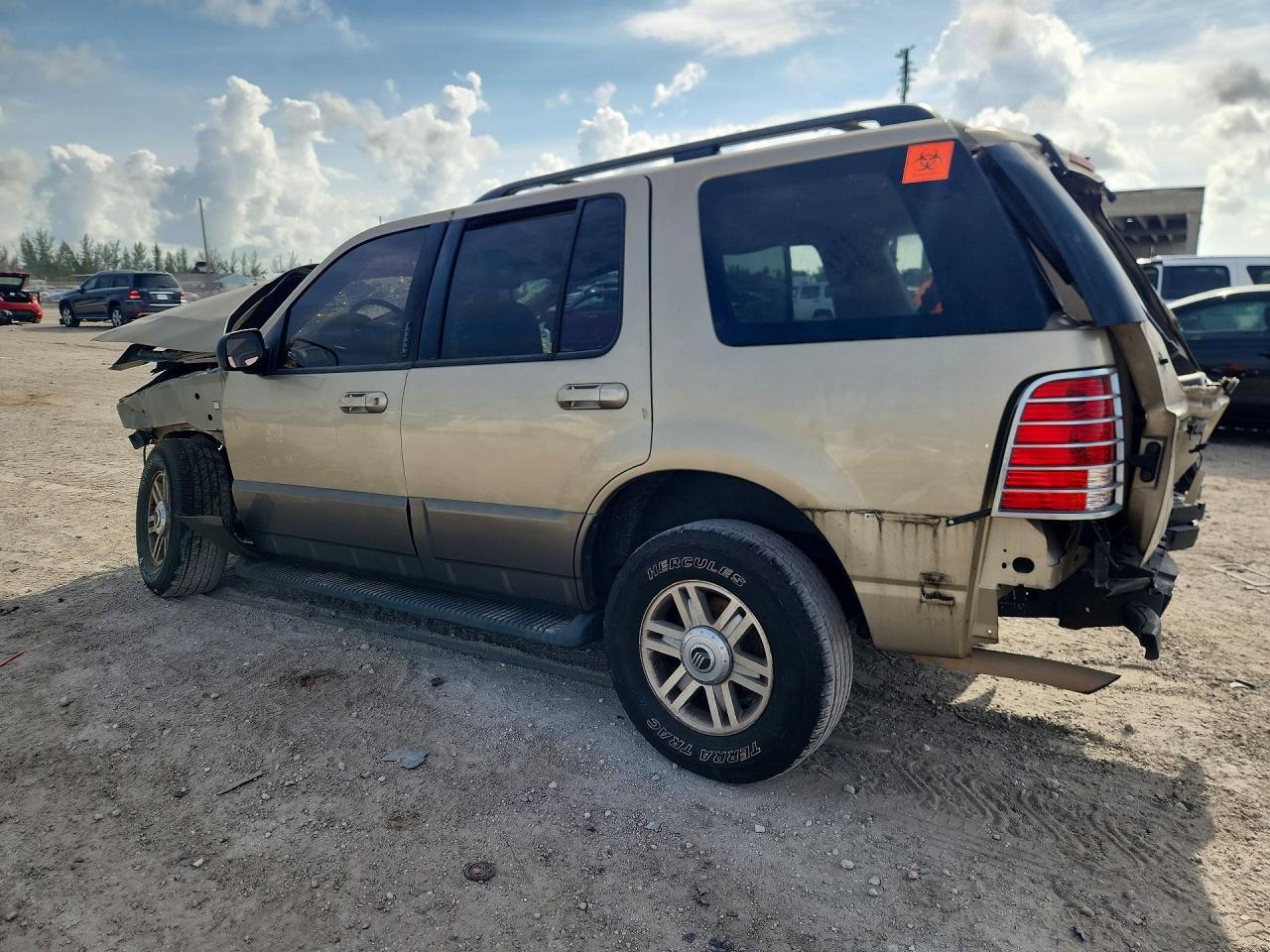 2003 Mercury Mountaineer Золотой vin: 4M2DU66K03UJ15593