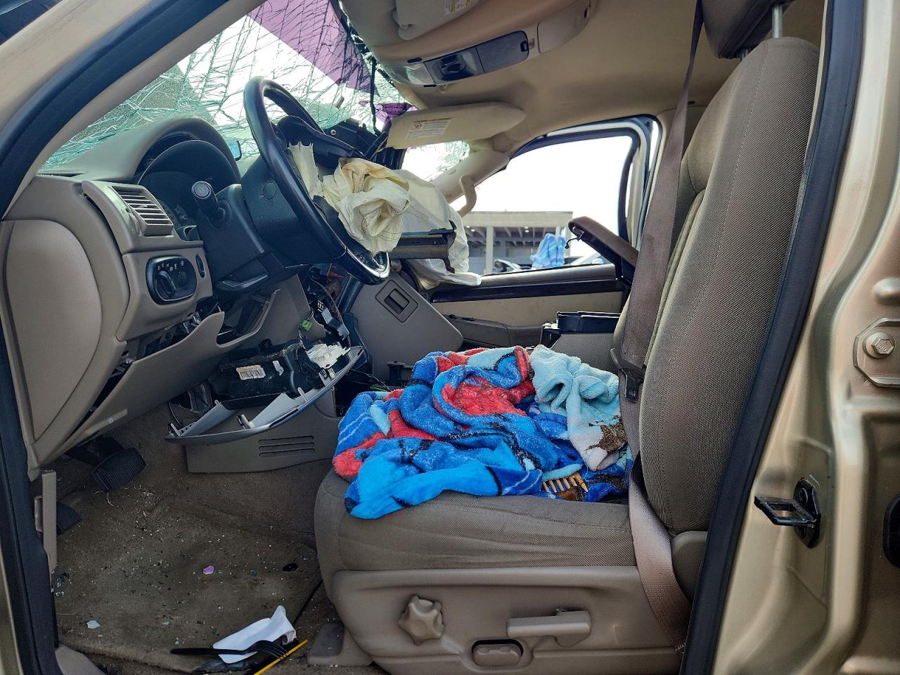2003 Mercury Mountaineer Золотой vin: 4M2DU66K03UJ15593
