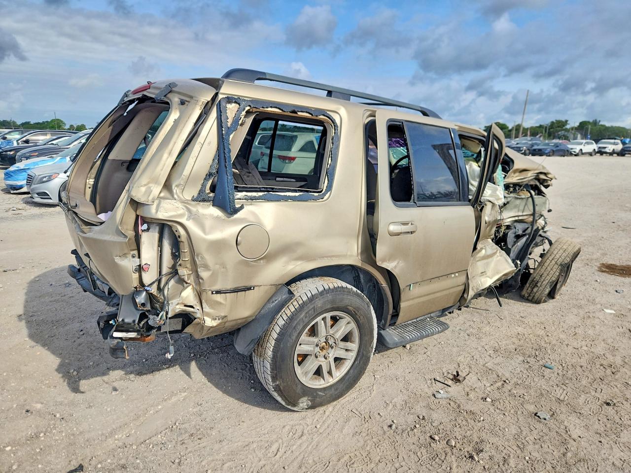 2003 Mercury Mountaineer Золотой vin: 4M2DU66K03UJ15593