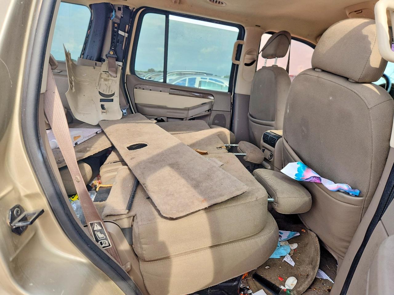 2003 Mercury Mountaineer Золотой vin: 4M2DU66K03UJ15593