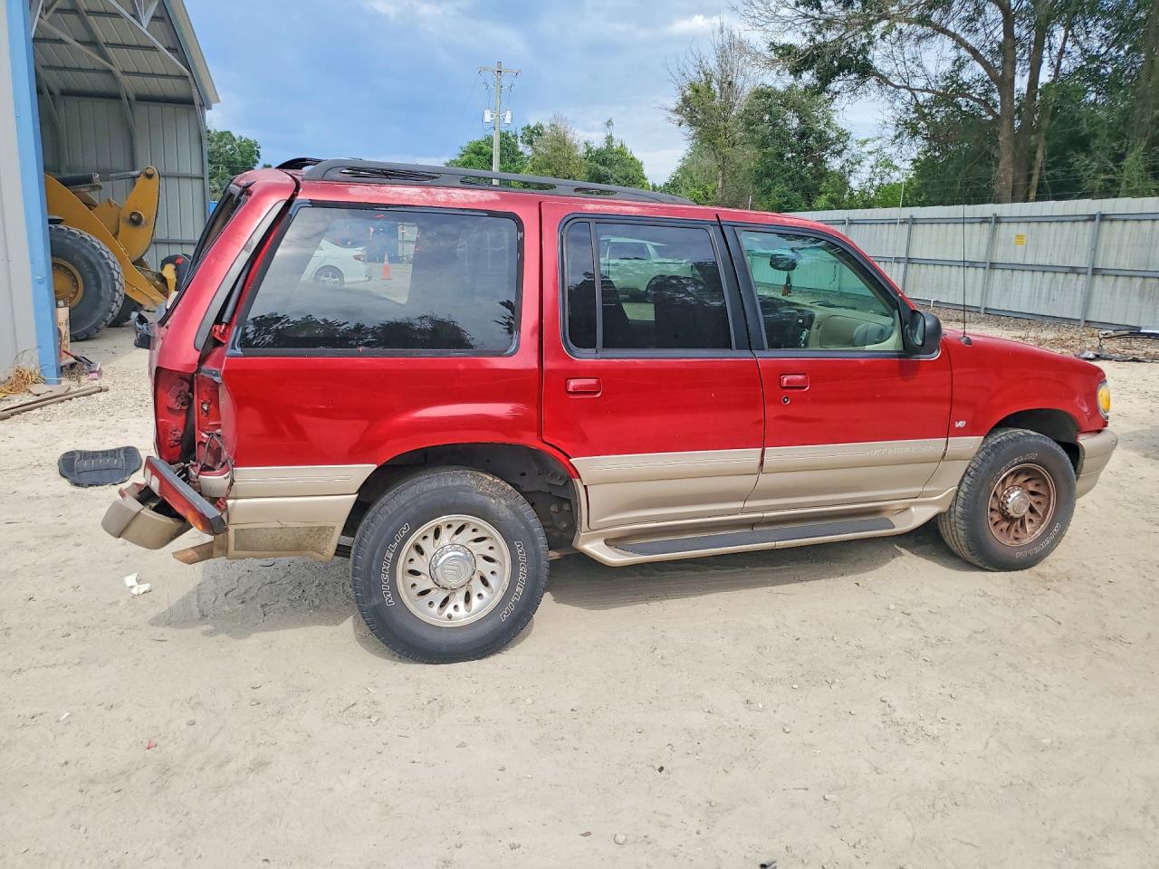 2001 Mercury Mountaineer Red vin: 4M2DU66P71UJ00324